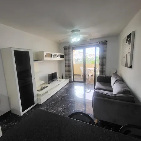 Castle Harbour 2 Bed Duplex *