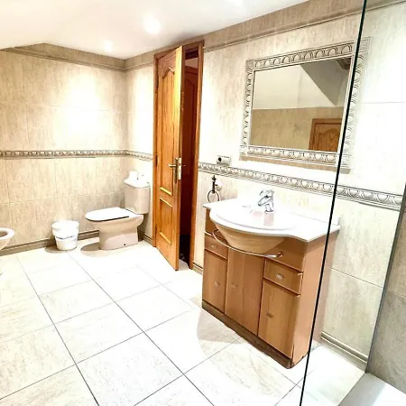 Castle Harbour 2 Bed Duplex Guincho (Tenerife)