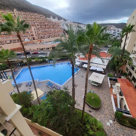 Castle Harbour 2 Bed Duplex 公寓