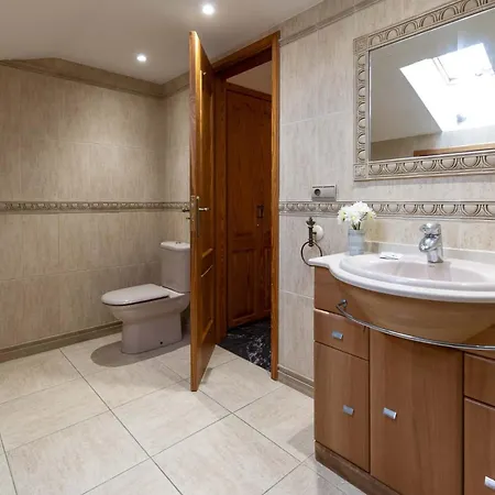 Castle Harbour 2 Bed Duplex * Guincho (Tenerife)