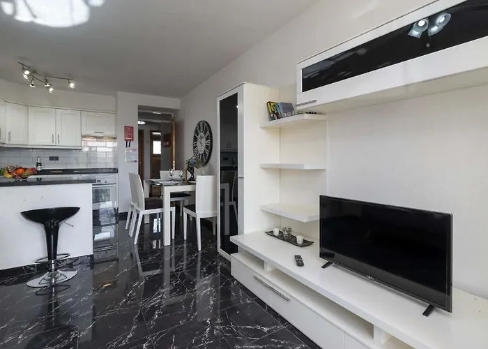 Castle Harbour 2 Bed Duplex