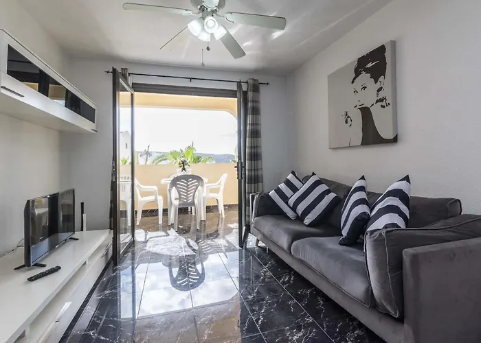 Castle Harbour 2 Bed Duplex Los Cristianos (Tenerife)