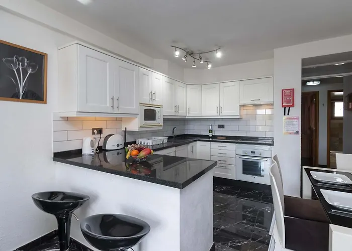 Apartamento Castle Harbour 2 Bed Duplex Los Cristianos (Tenerife)