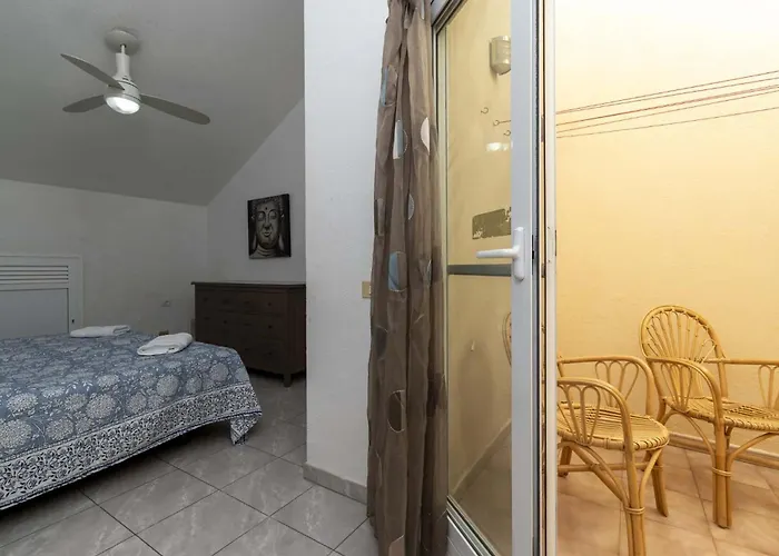 Castle Harbour 2 Bed Duplex Apartamento Los Cristianos (Tenerife)