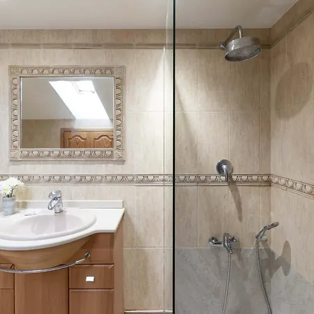 Castle Harbour 2 Bed Duplex *