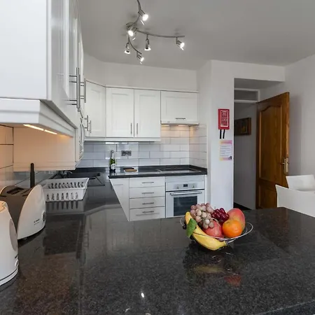 Castle Harbour 2 Bed Duplex *