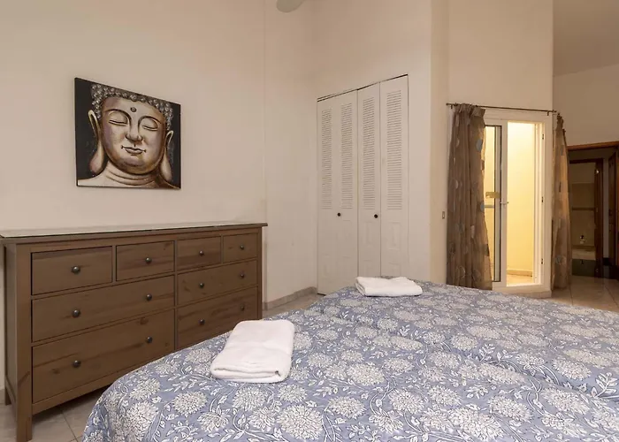 Castle Harbour 2 Bed Duplex Los Cristianos (Tenerife)