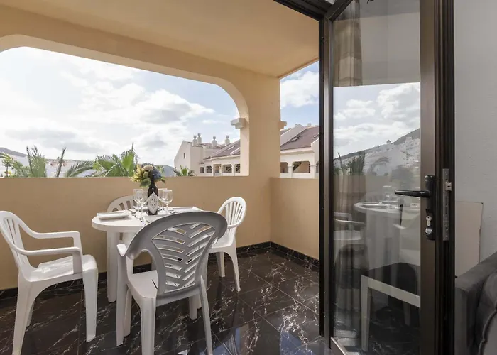 Castle Harbour 2 Bed Duplex Los Cristianos (Tenerife)