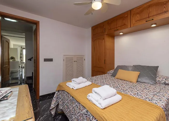 Castle Harbour 2 Bed Duplex